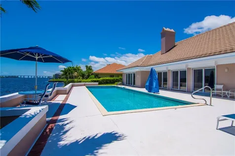120 Mckee Lane Vero Beach FL 32960