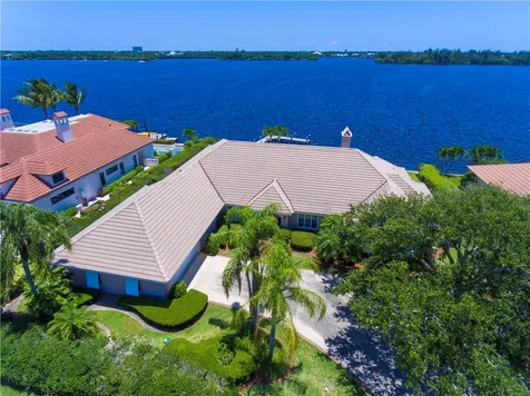 120 Mckee Lane Vero Beach FL 32960