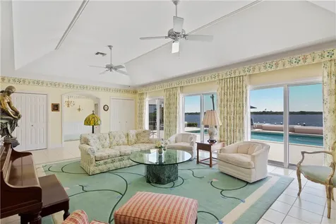 120 Mckee Lane Vero Beach FL 32960