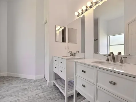 729 46th Square Vero Beach FL 32968