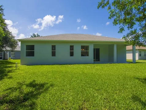 729 46th Square Vero Beach FL 32968