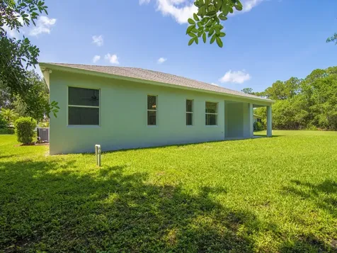 729 46th Square Vero Beach FL 32968