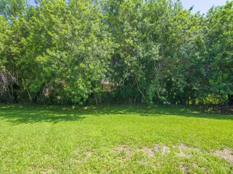 729 46th Square Vero Beach FL 32968