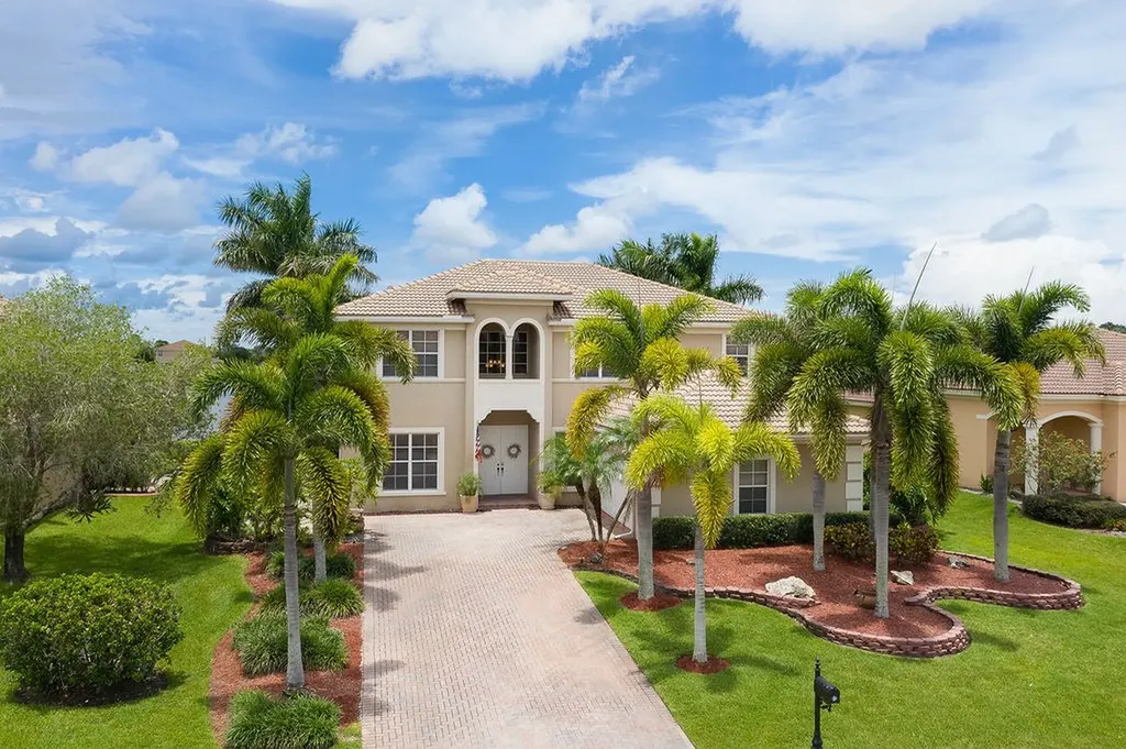 5080 Topaz Lane SW Vero Beach FL 32968