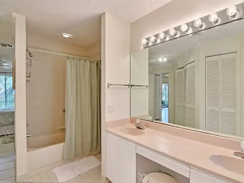 1315 E Winding Oaks Circle Vero Beach FL 32963