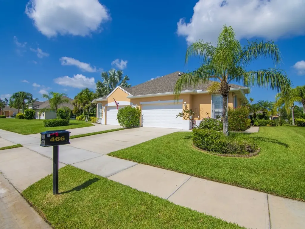 466 E Tangerine Square SW Vero Beach FL 32968