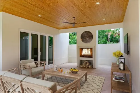1365 Sandy Lane Vero Beach FL 32963