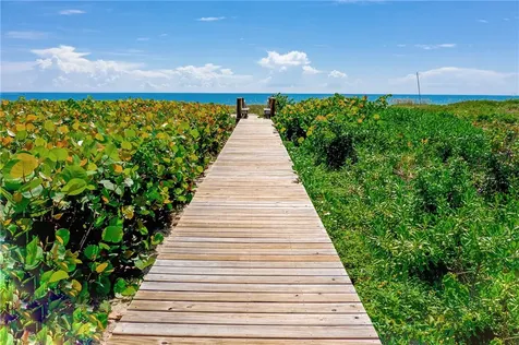 1365 Sandy Lane Vero Beach FL 32963