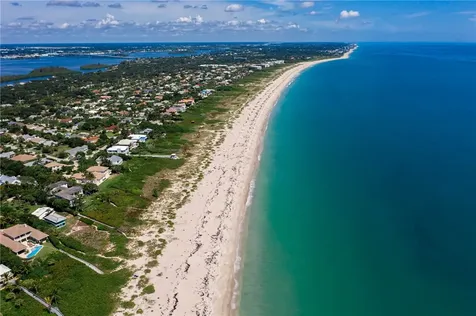 1365 Sandy Lane Vero Beach FL 32963