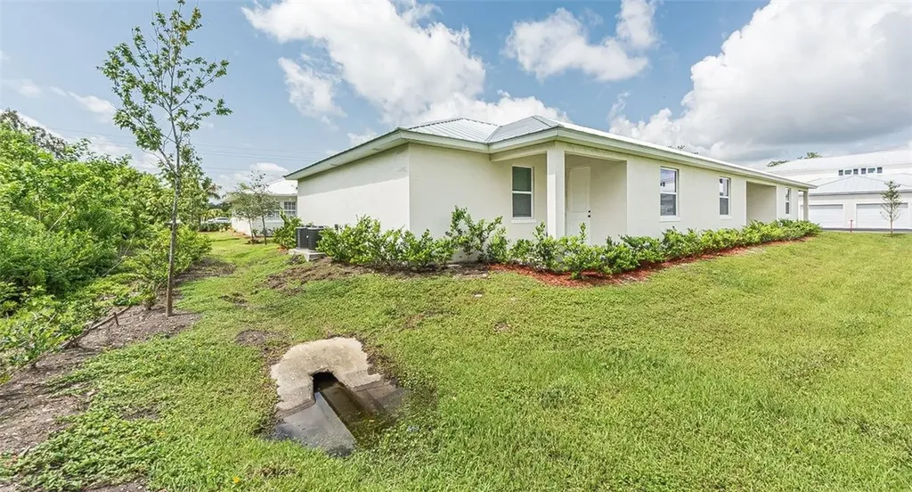 425 18th Street Vero Beach FL 32960