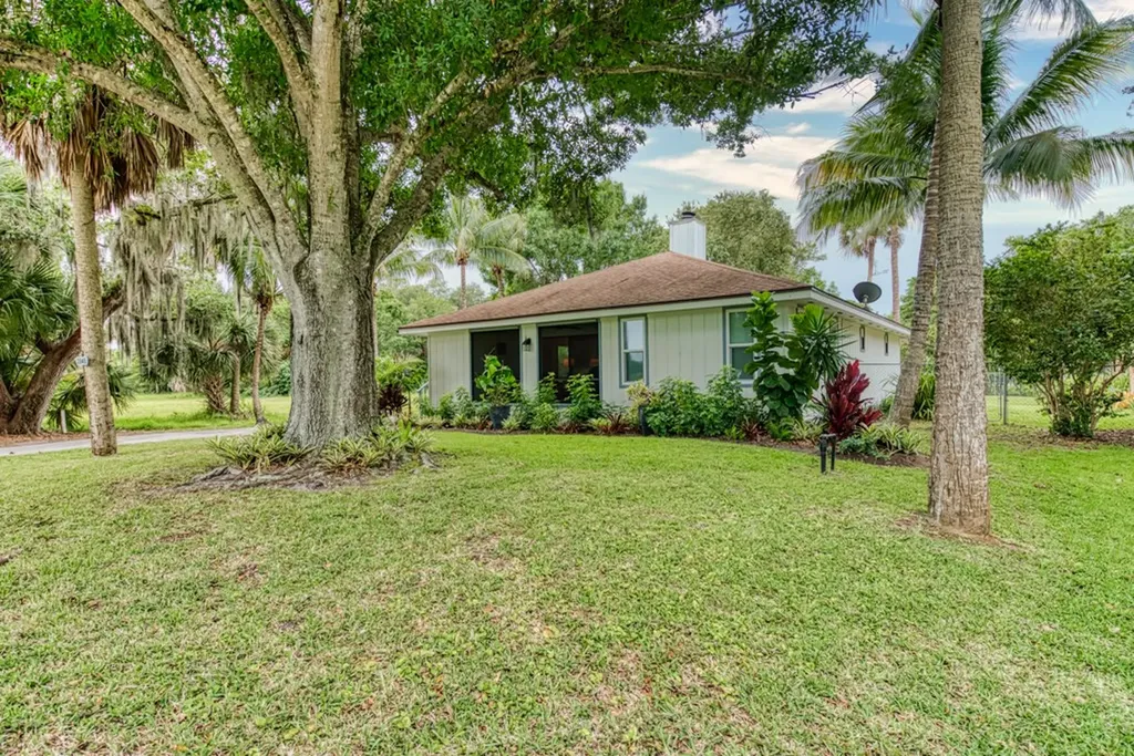 2845 Country Club Drive Vero Beach FL 32960