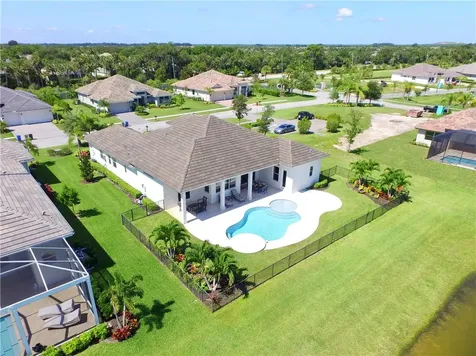 4520 Jacqueline Manor SW Vero Beach FL 32968