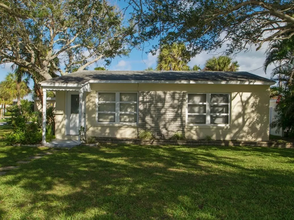 907 Ocean Place Vero Beach FL 32963