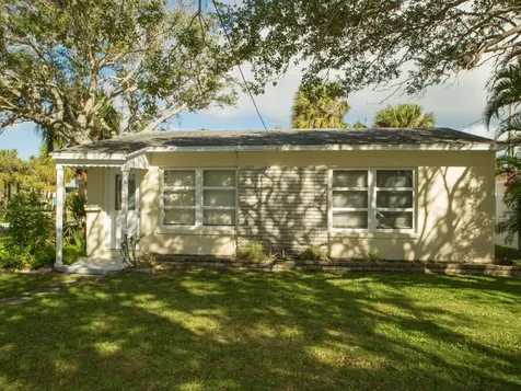 907 Ocean Place Vero Beach FL 32963