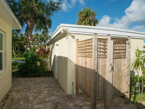 907 Ocean Place Vero Beach FL 32963