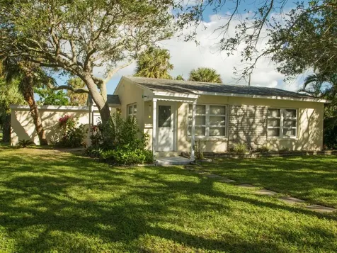 907 Ocean Place Vero Beach FL 32963