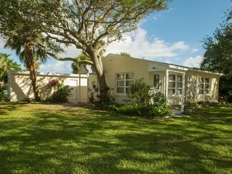 907 Ocean Place Vero Beach FL 32963