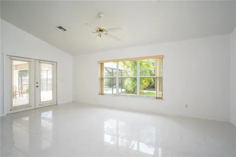 1045 18th Place SW Vero Beach FL 32962