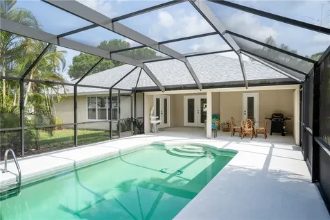 1045 18th Place SW Vero Beach FL 32962