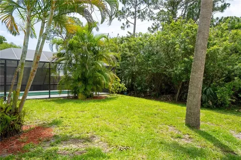 1045 18th Place SW Vero Beach FL 32962