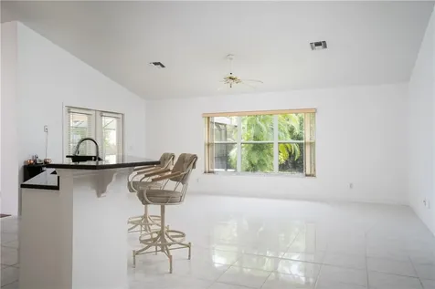 1045 18th Place SW Vero Beach FL 32962