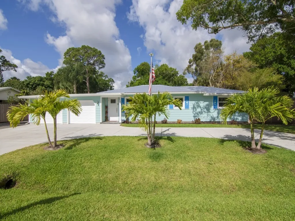 2645 51st Avenue Vero Beach FL 32966