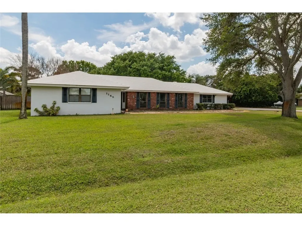 1145 6th Place Vero Beach FL 32962