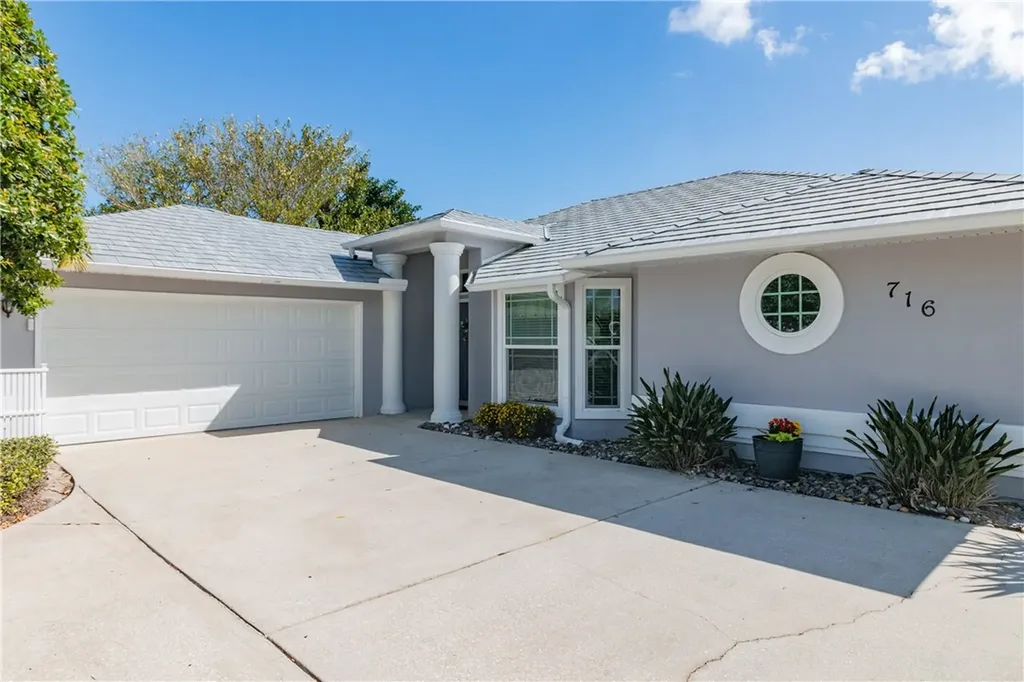 716 W Fischer Circle Sebastian FL 32958
