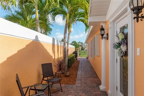 5470 Dominica Street Vero Beach FL 32967