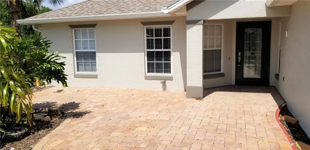 882 Wasena Avenue Sebastian FL 32958