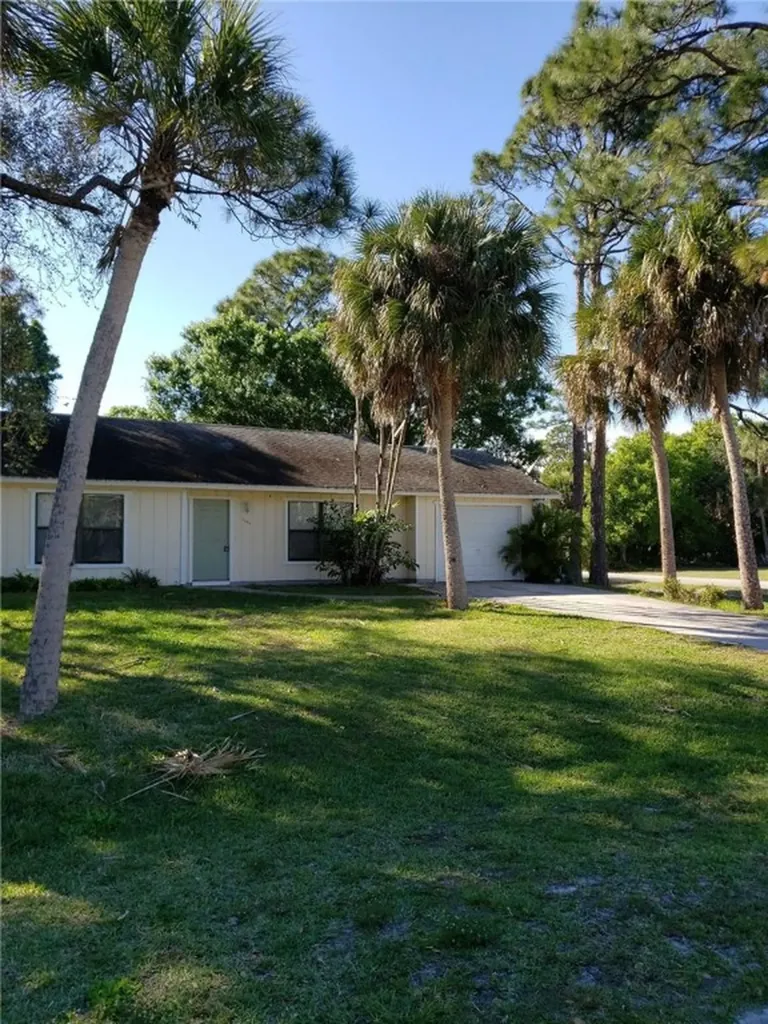 1005 33rd Avenue SW Vero Beach FL 32968