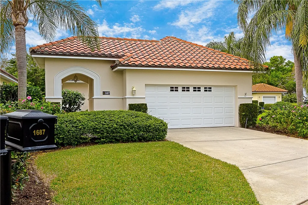 1687 Victoria Circle Vero Beach FL 32967