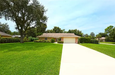 1718 SW Ocean Cove Avenue Port St. Lucie FL 34953