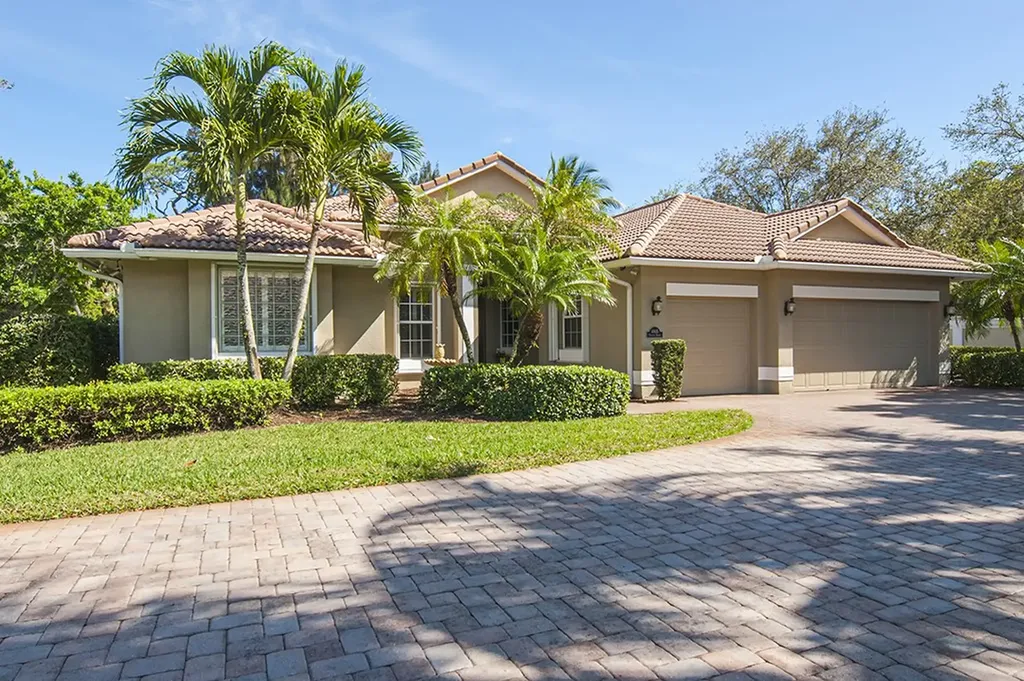 4805 Forsyth Street Vero Beach FL 32966