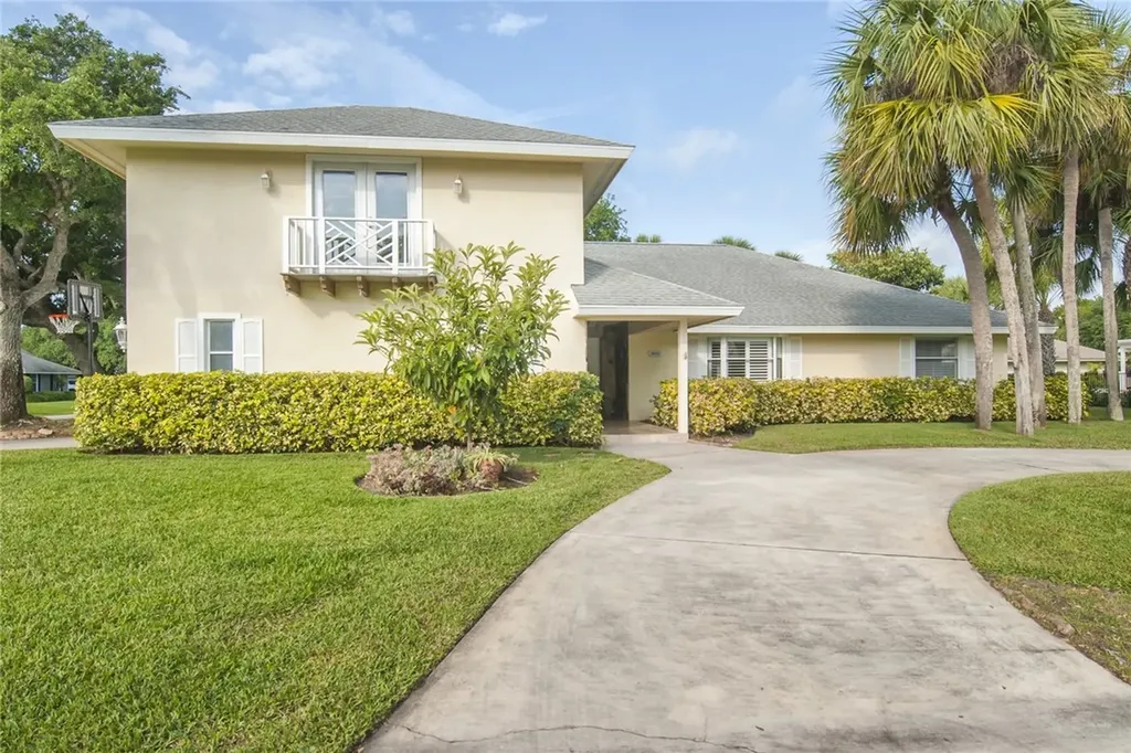 1013 Poitras Drive Vero Beach FL 32963
