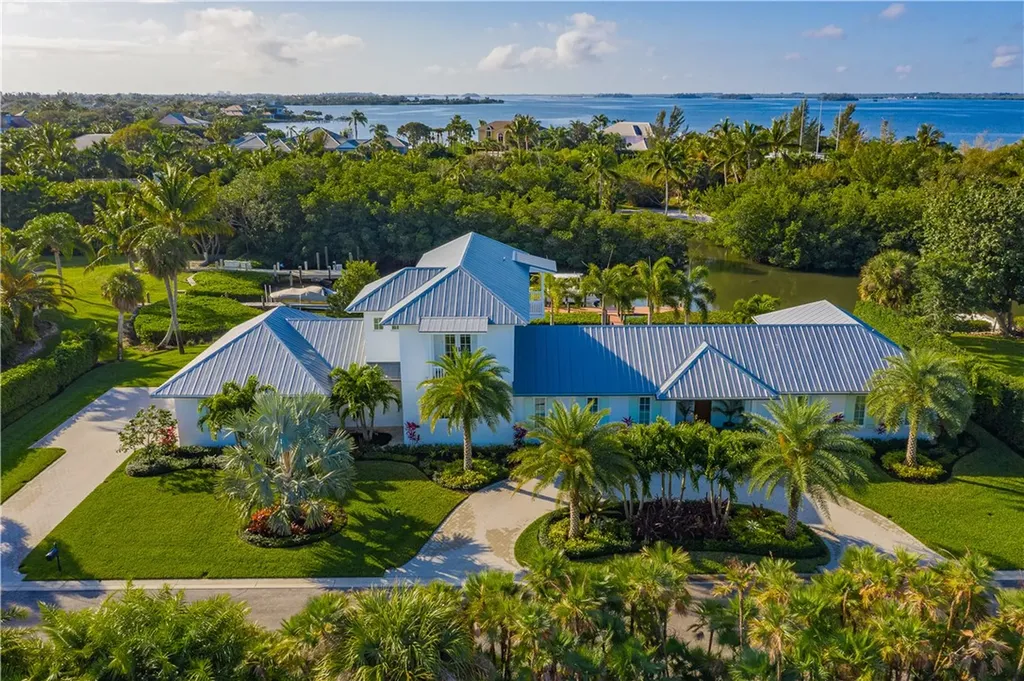1385 Sunset Point Lane Vero Beach FL 32963