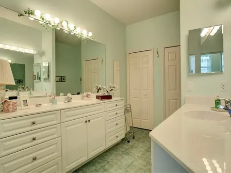 532 N Blue Island Street Sebastian FL 32958