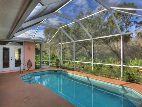 532 N Blue Island Street Sebastian FL 32958