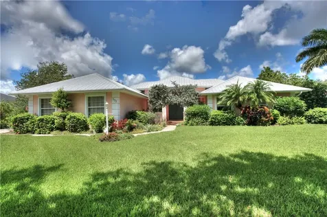 532 N Blue Island Street Sebastian FL 32958