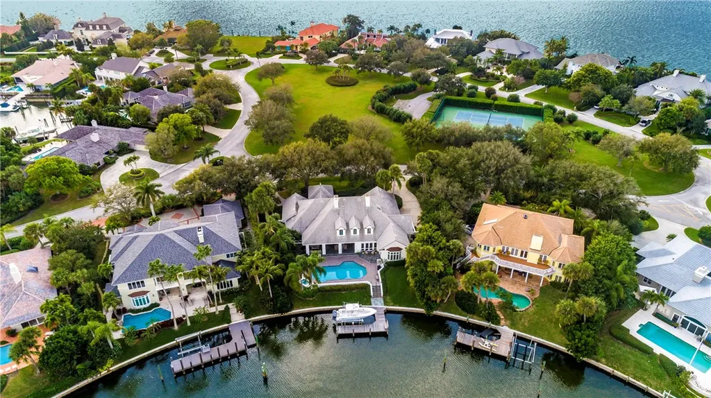 170 Anchor Drive Vero Beach FL 32963