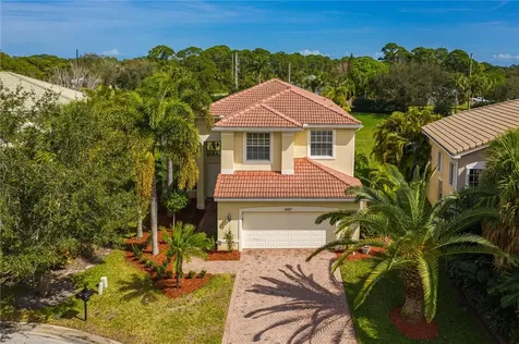 1987 Grey Falcon Circle SW Vero Beach FL 32962