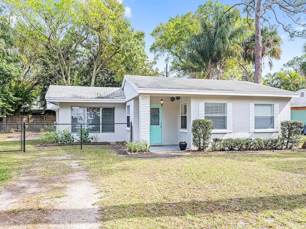 1560 32nd Avenue Vero Beach FL 32960