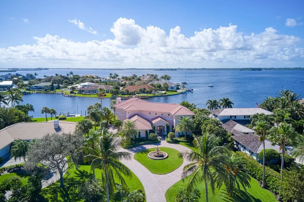 1985 Mooringline Drive Vero Beach FL 32963