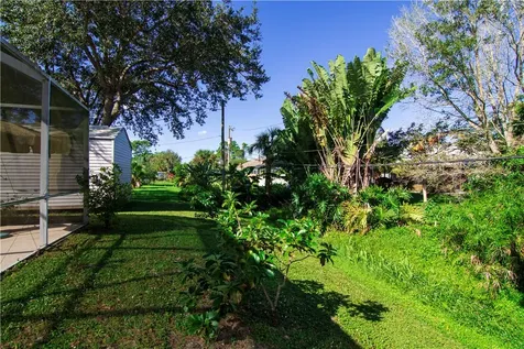 882 Haverhill Avenue Sebastian FL 32958