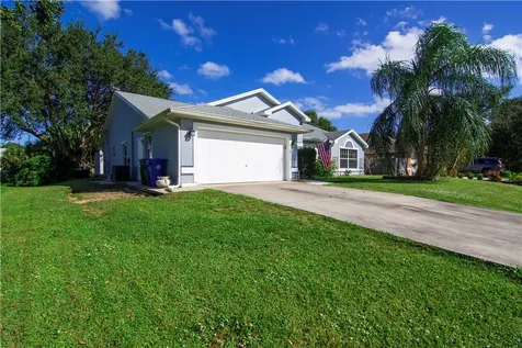 882 Haverhill Avenue Sebastian FL 32958