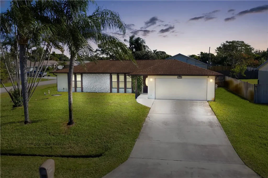 2237 SE Wald Street Port St. Lucie FL 34984