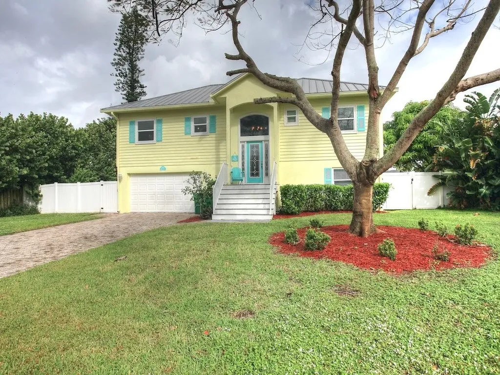 180 Mar Len Drive Melbourne Beach FL 32951
