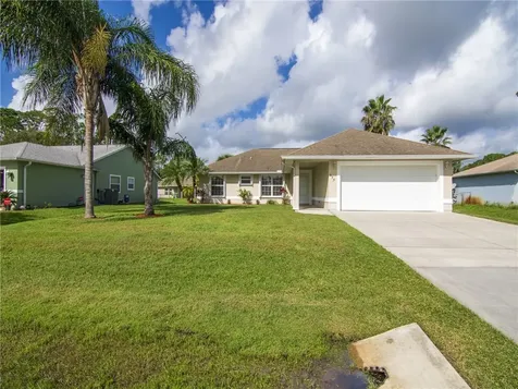673 Breakwater Terrace Sebastian FL 32958