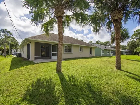673 Breakwater Terrace Sebastian FL 32958
