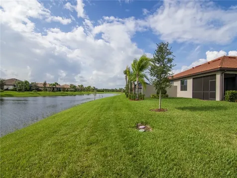 4439 Beauty Leaf Circle Vero Beach FL 32967